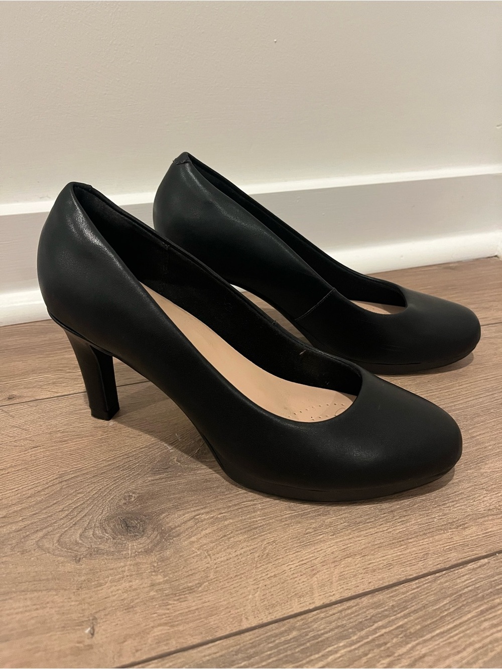 Clarks Adriel Viola Black Leather Comfort Dress Pumps - Size 7.5